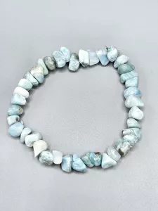 Náramek Larimar AA kvalita z čistých drobných nepravidelných tvarů 16 cm