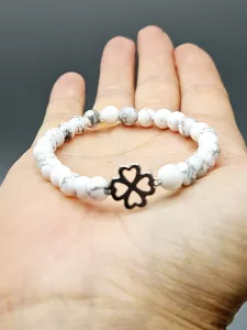 Náramek Magnezit se čtyřlístkem 6 mm Náramek Magnezit se čtyřlístkem 6 mm