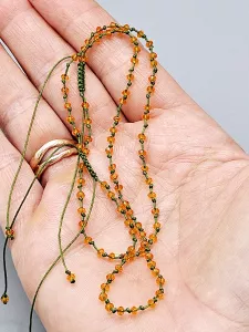 Náramek na nohu - zelená s oranžovými broušenými korálky | 20 - 34 cm, 25 - 39 cm