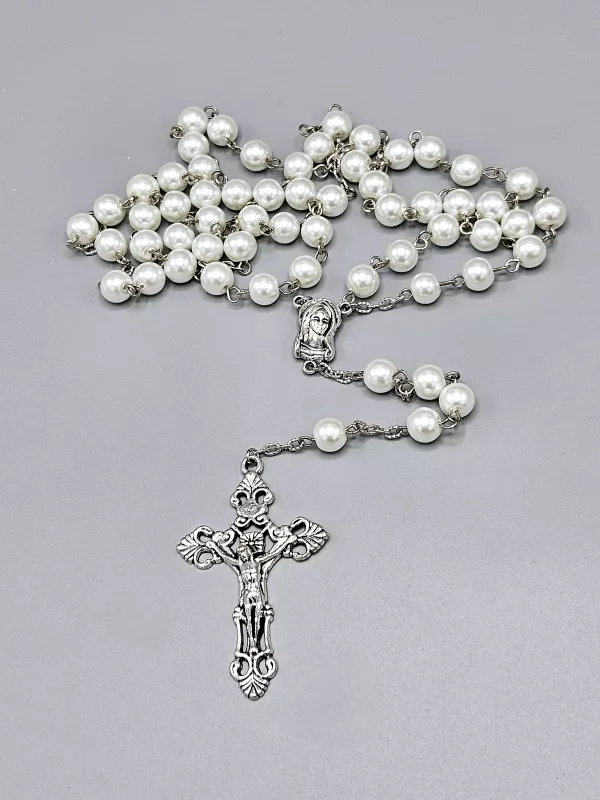 Růženec bílé perly s Madonou i Ježíšem