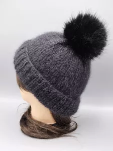 Ručně pletená čepice černá dámská velikost (56 - 60 cm) Ručně pletená čepice černá dámská velikost (56 - 60 cm)