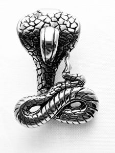 Ocelový přívěsek - Kobra